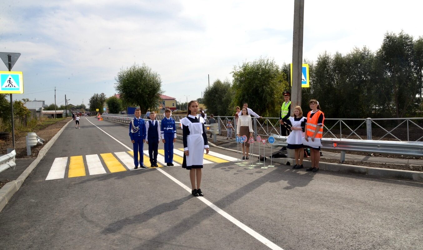 В селе Батырево открыли дорогу, ведущую к новому корпусу начальной школы |  01.09.2021 | Чебоксары - БезФормата